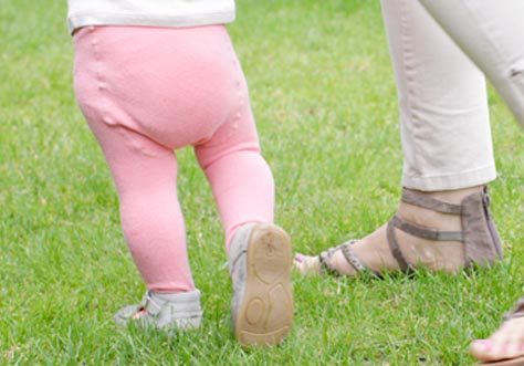 [Translate to czech:] when babies learn to walk